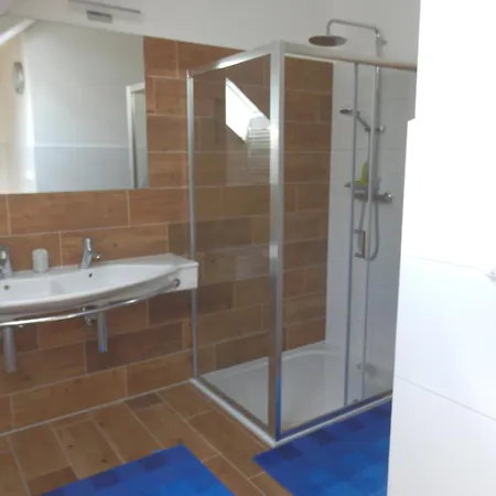 Luxe Hertvikovice Gæstehus 3*
