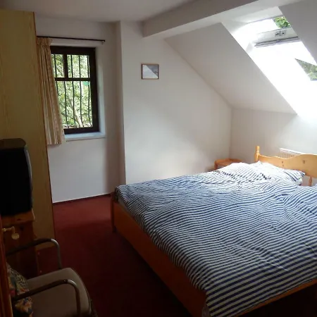 Luxe Hertvíkovice Pensión 3*